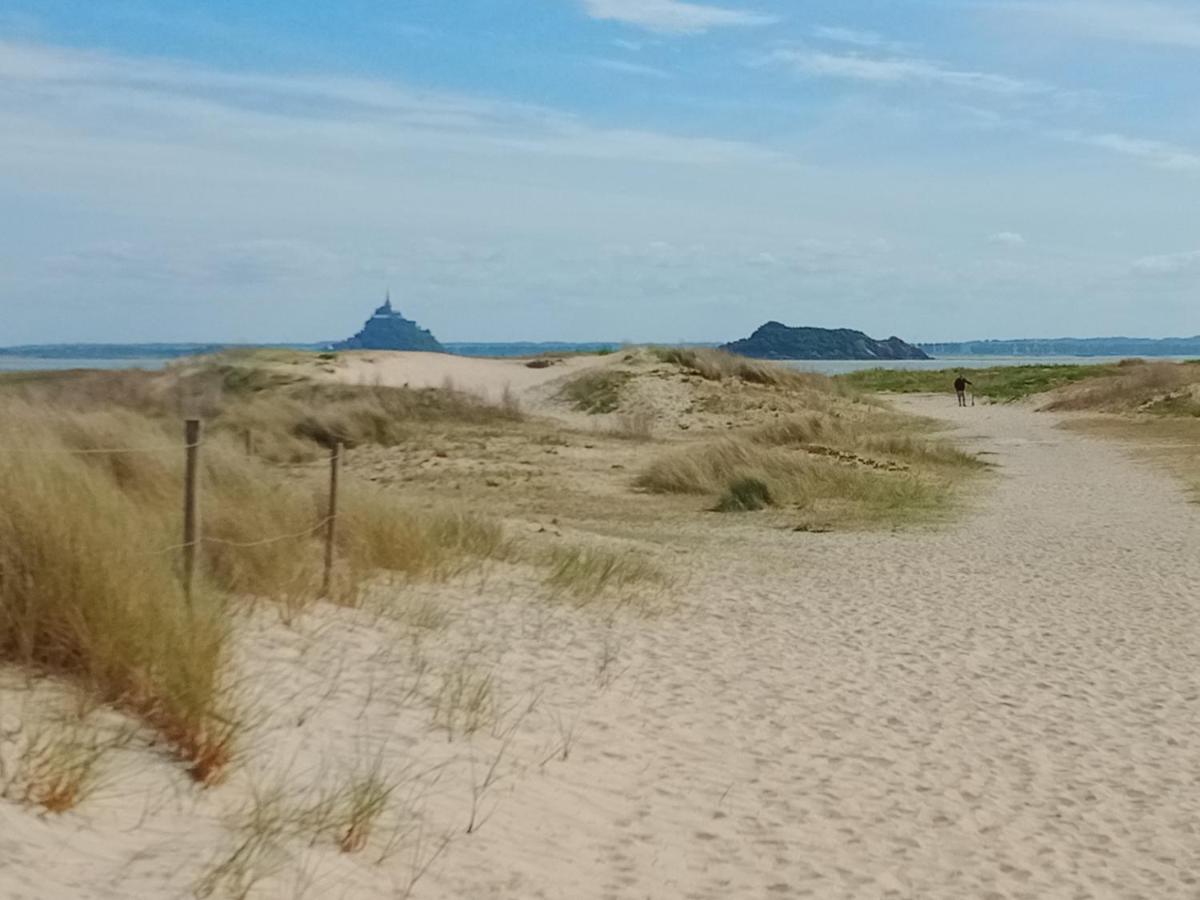 Vila Domaine Des Tisseys Vue Sur Le Mont St Michel Dragey Exteriér fotografie